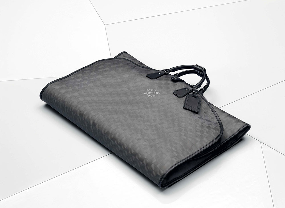 Louis Vuitton Luggage Set i8, Lujo en Comunión con el Carbono