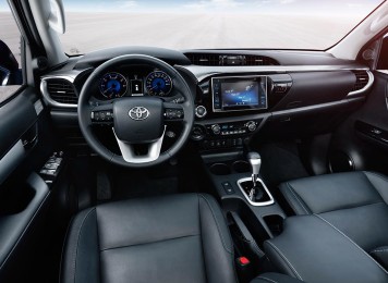 8. La Nueva Toyota Hilux Un Líder Recargando Poderio - MAKINAS